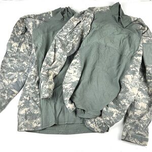 Massif Army Combat Shirt Camo Men’s Size Small Base Layer Team Soldier Set Of 2
